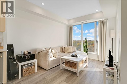 15 WELLINGTON Street S Unit# 911 2 Beds Apartment for Rent