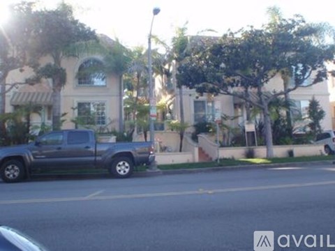 1477 S Canfield Ave 2 Beds Apartment for Rent