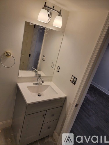 915 L Street Northeast 4 Beds Apartment for Rent