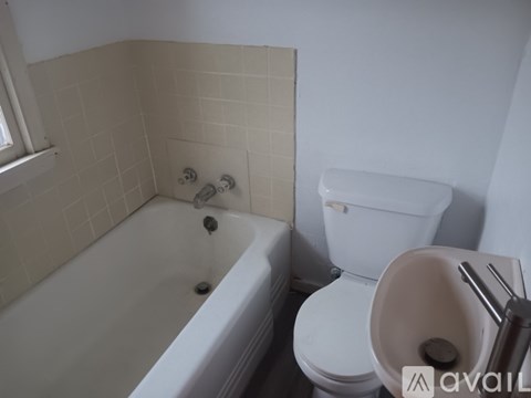 503 2Nd St W 2 Beds Apartment for Rent