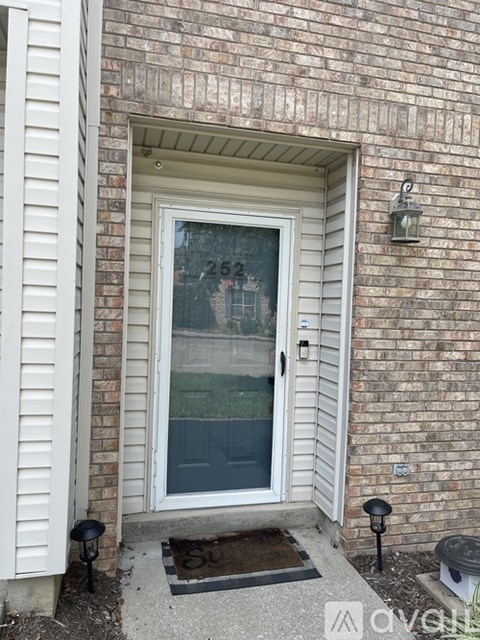 3175 Kirklevington Dr 2 Beds Apartment for Rent