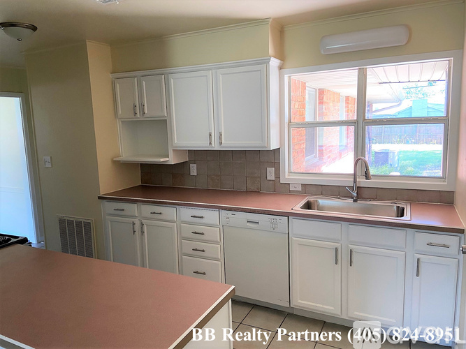 4548 E 25th Pl 3 Beds Single Family Home for Rent - Photo gallery 5