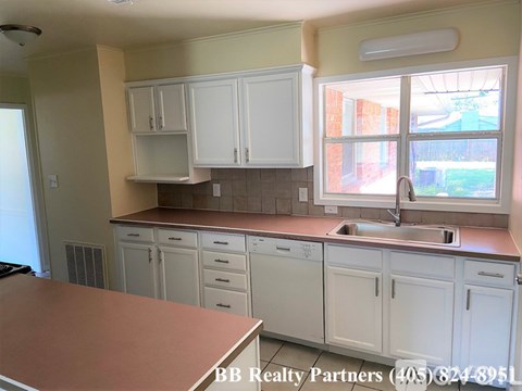 4548 E 25Th Pl 3 Beds Apartment for Rent