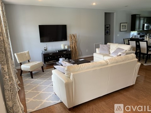 601 Devon Lane 3 Beds Apartment for Rent