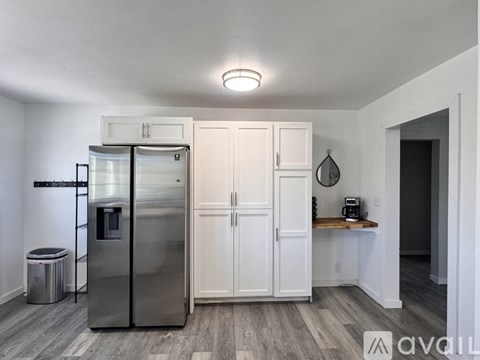 327 Lincoln St 3 Beds Apartment for Rent