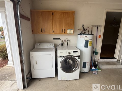882 Northridge Avenue 3 Beds Apartment for Rent