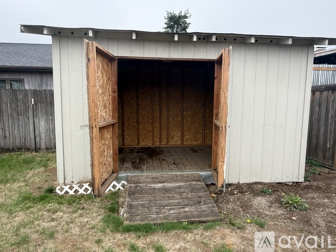 882 Northridge Avenue 3 Beds Single Family Home for Rent - Photo gallery 5