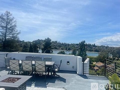 2404 W Glendale Ct 3 Beds Apartment for Rent