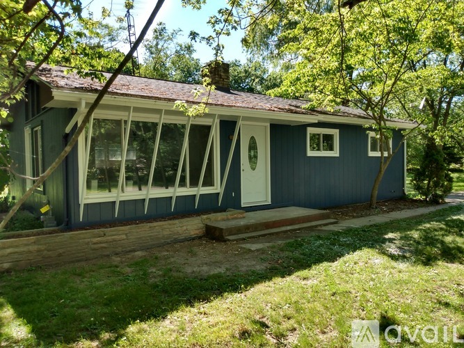 2325 Niles Road 2 Beds Single Family Home for Rent - Photo gallery 3