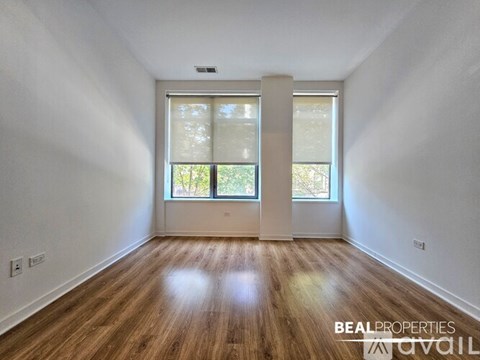 558 W Webster Ave 2 Beds Apartment for Rent