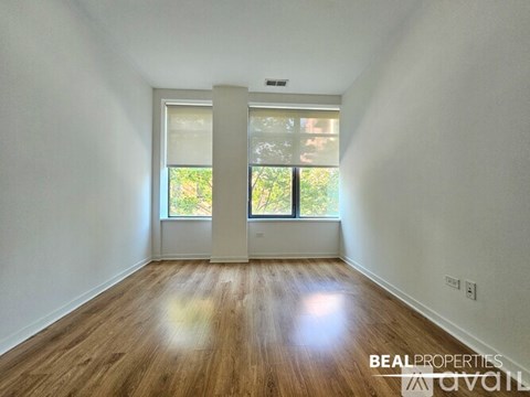 558 W Webster Ave 2 Beds Apartment for Rent