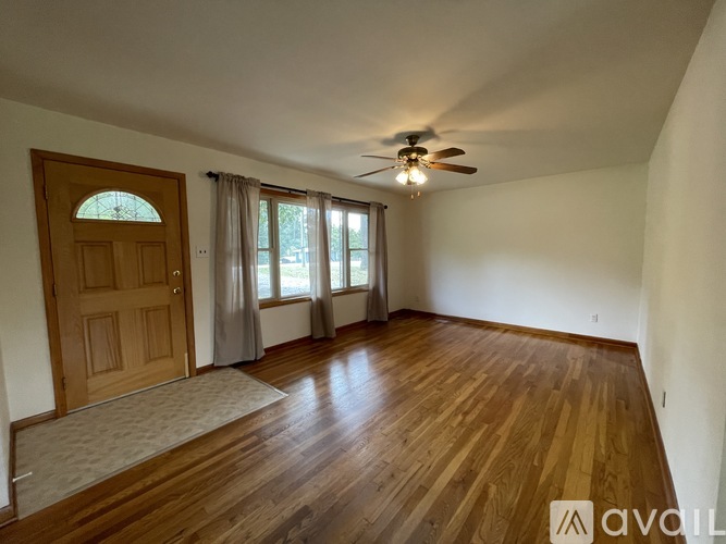 952 Capitol Boulevard 3 Beds Single Family Home for Rent - Photo gallery 5