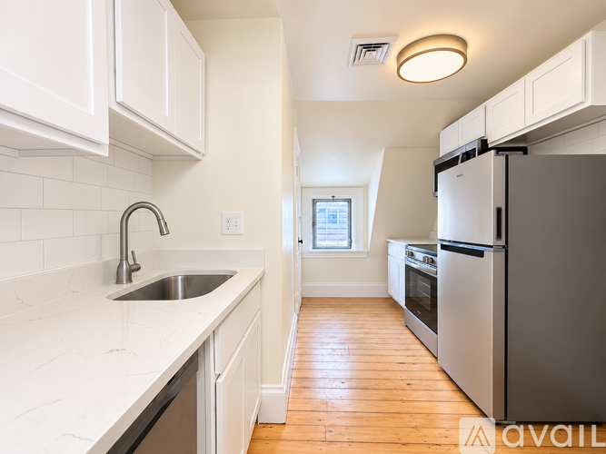 109 Bowen St 1 Apartment for Rent - Photo gallery 1