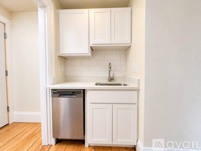 109 Bowen St 1 Apartment for Rent - Photo gallery 3
