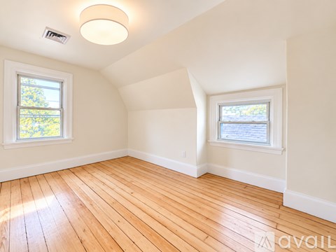 109 Bowen St 1 Apartment for Rent