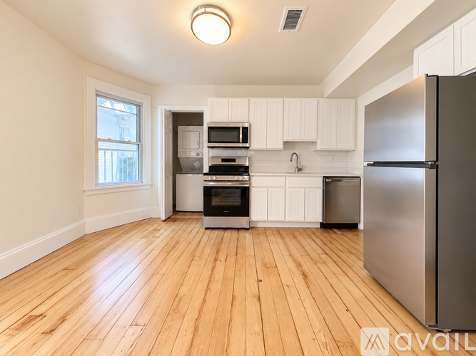 109 Bowen St 4 Beds Apartment for Rent - Photo gallery 2