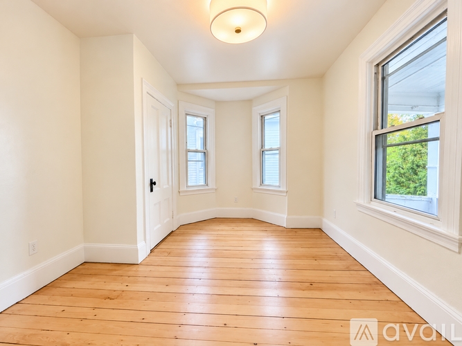 109 Bowen St 4 Beds Apartment for Rent - Photo gallery 5