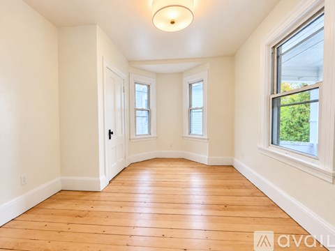 109 Bowen St 4 Beds Apartment for Rent