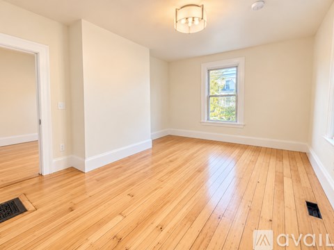 109 Bowen St 3 Beds Apartment for Rent
