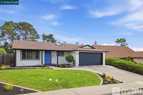 824 Coral Dr 3 Beds Apartment for Rent