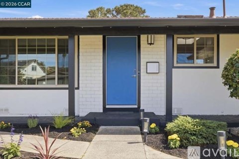 824 Coral Dr 3 Beds Apartment for Rent