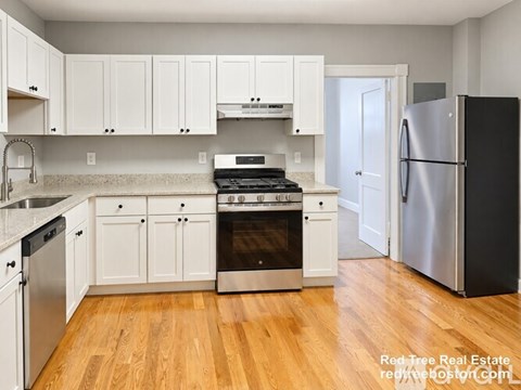 11 Park St 4 Beds Apartment for Rent