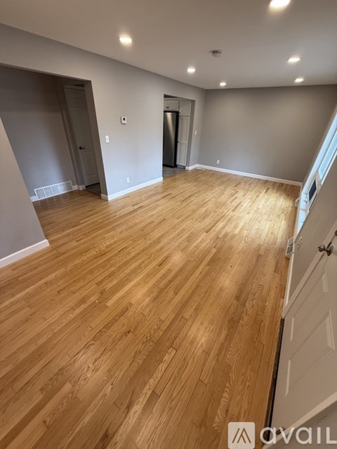 509 Selfridge Dr 3 Beds Apartment for Rent