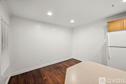 857 Columbia Ln 3 Beds Apartment for Rent