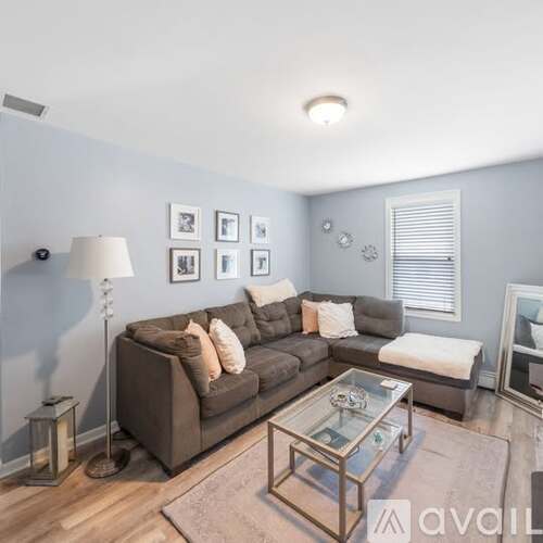 306 E Passaic Ave 2 Beds Single Family Home for Rent - Photo gallery 3