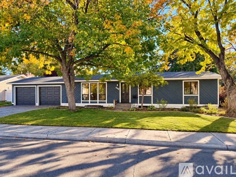 688 Mark Avenue 5 Beds Apartment for Rent