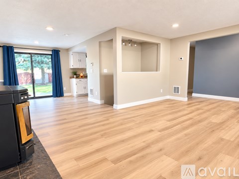 688 Mark Avenue 5 Beds Apartment for Rent