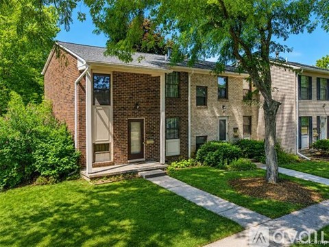 8358 Lakeview Ct 2 Beds Apartment for Rent
