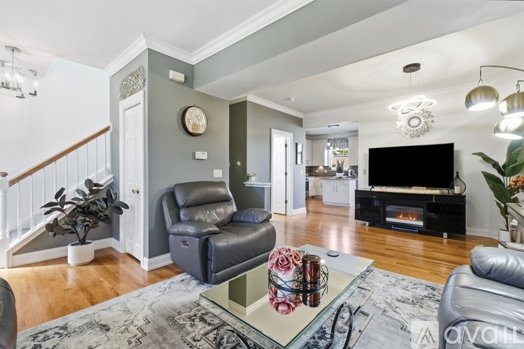 1060 Kufrin Way 3 Beds Townhouse for Rent - Photo gallery 5