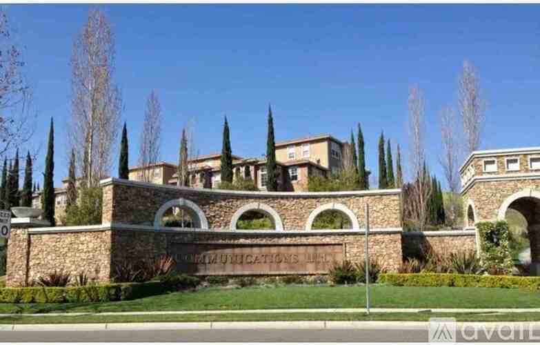 3127 Saint Florian Way 3 Beds Townhouse for Rent - Photo gallery 1