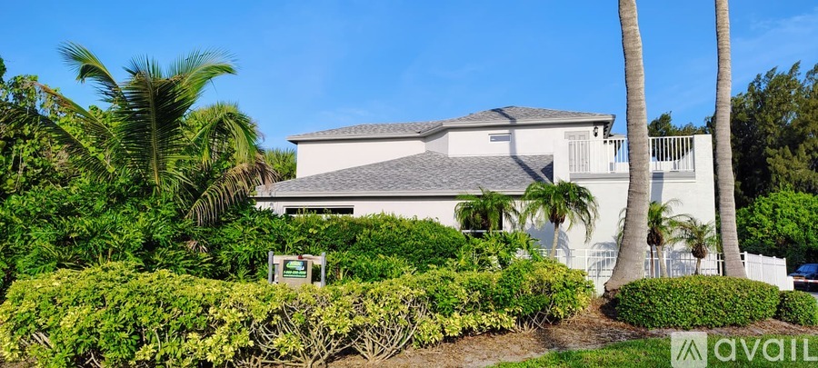991 Waters Edge Dr 4 Beds Single Family Home for Rent - Photo gallery 1