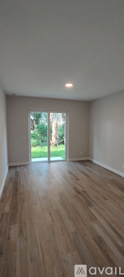 991 Waters Edge Dr 4 Beds Single Family Home for Rent - Photo gallery 3