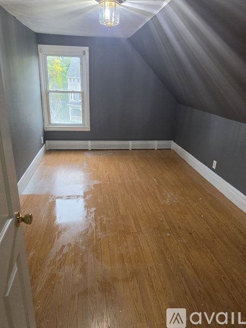 297 Main Street 2 Beds Apartment for Rent