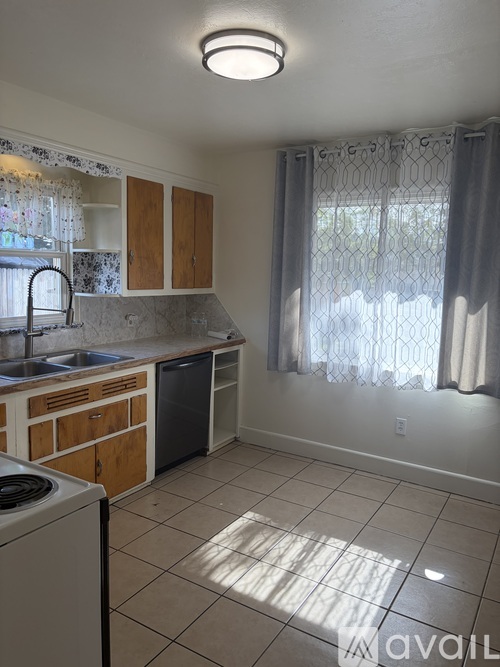 Sigrid Ave 4 Beds Single Family Home for Rent - Photo gallery 3