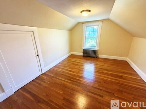 16 Oxford Rd 3 Beds Apartment for Rent