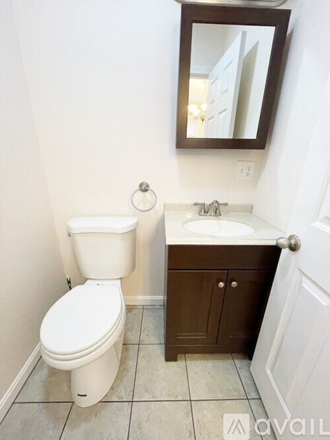 16 Oxford Rd 3 Beds Apartment for Rent