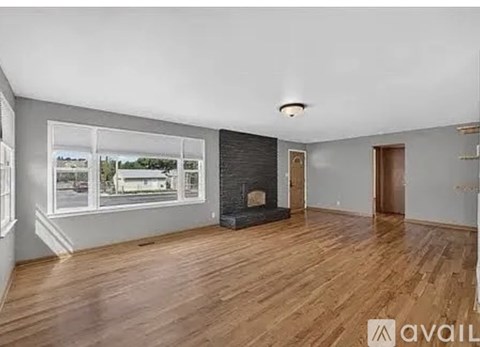2275 South Poplar Street 4 Beds Apartment for Rent