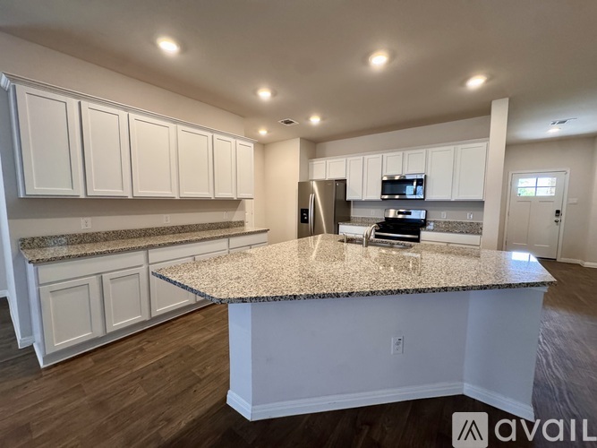 267 Evergreen Sumac Loop 4 Beds Single Family Home for Rent - Photo gallery 2