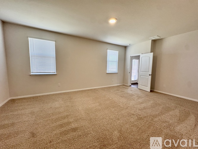 267 Evergreen Sumac Loop 4 Beds Single Family Home for Rent - Photo gallery 3