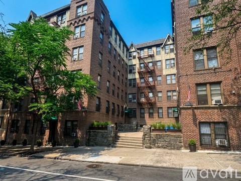 3217 Hull Avenue 2 Beds Apartment for Rent