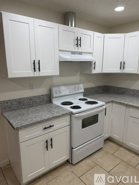 4208 North Pleasant Avenue 3 Beds Apartment for Rent