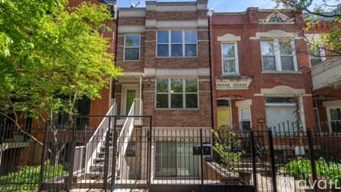 909 S Oakley Blvd 1 Apartment for Rent