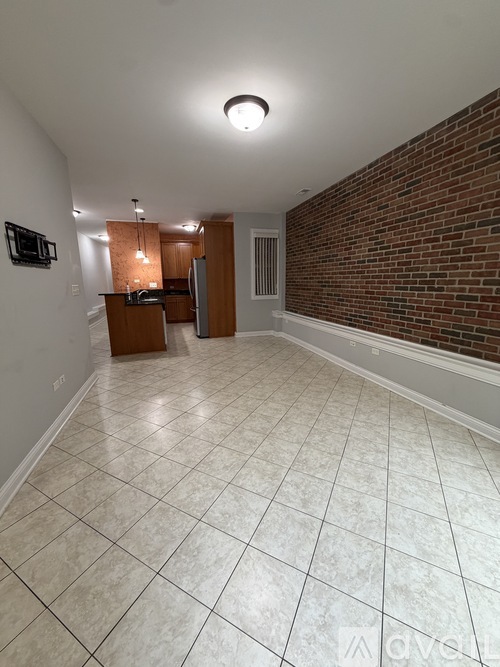 909 S Oakley Blvd 1 Apartment for Rent - Photo gallery 4