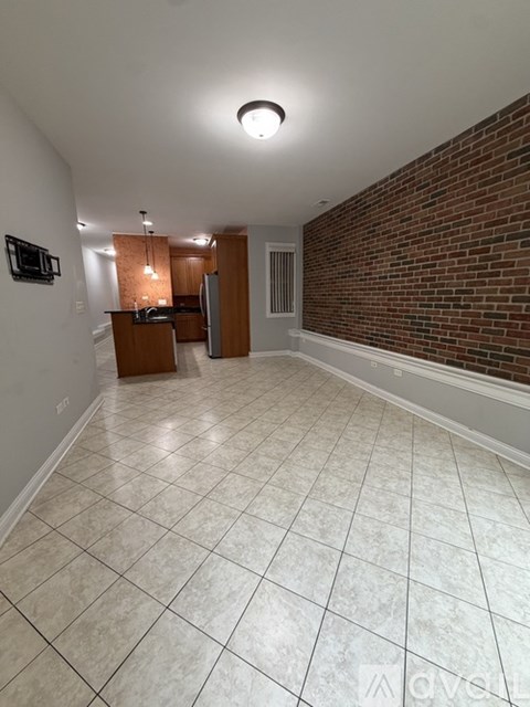 909 S Oakley Blvd 1 Apartment for Rent