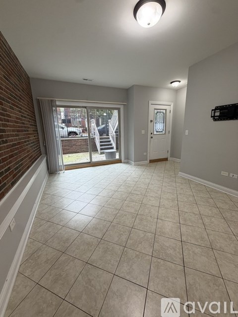 909 S Oakley Blvd 1 Apartment for Rent