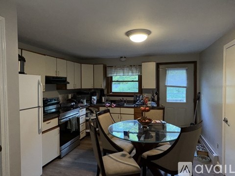 63 Dows Lane 2 Beds Apartment for Rent